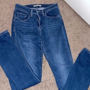 Levi Skinny Jeans